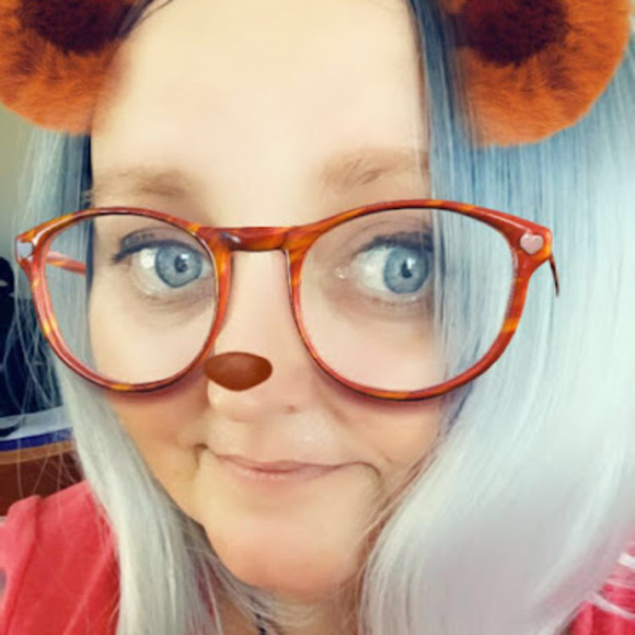 Meet your Posher, Tracy - Picture 1 of 1